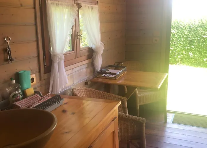 Roulotte Dans Un Cadre Verdoyant Holiday home Hermelinghen